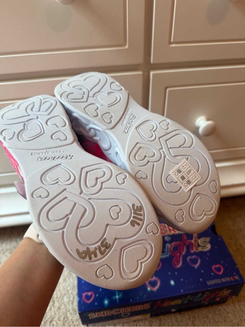 NWT Sketchers girls Heart Lights Heart Jewels size 1 pink blue sneakers shoes - Picture 8 of 9